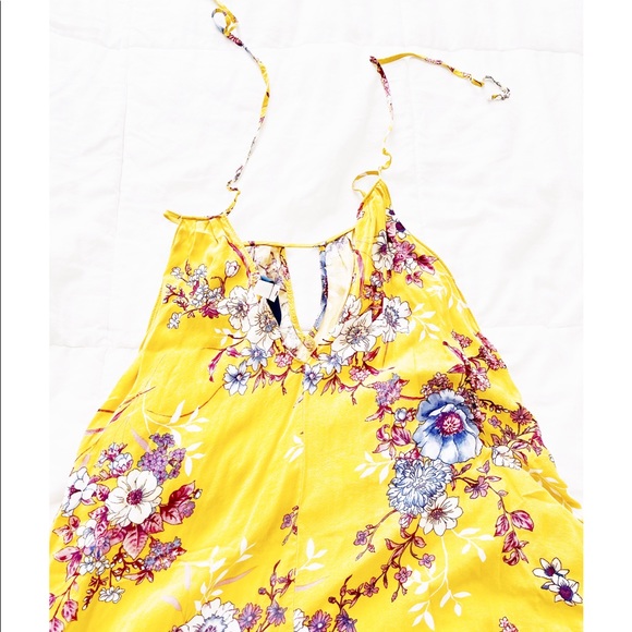 Franchesca’s high neck halter top size XS. - Picture 2 of 3